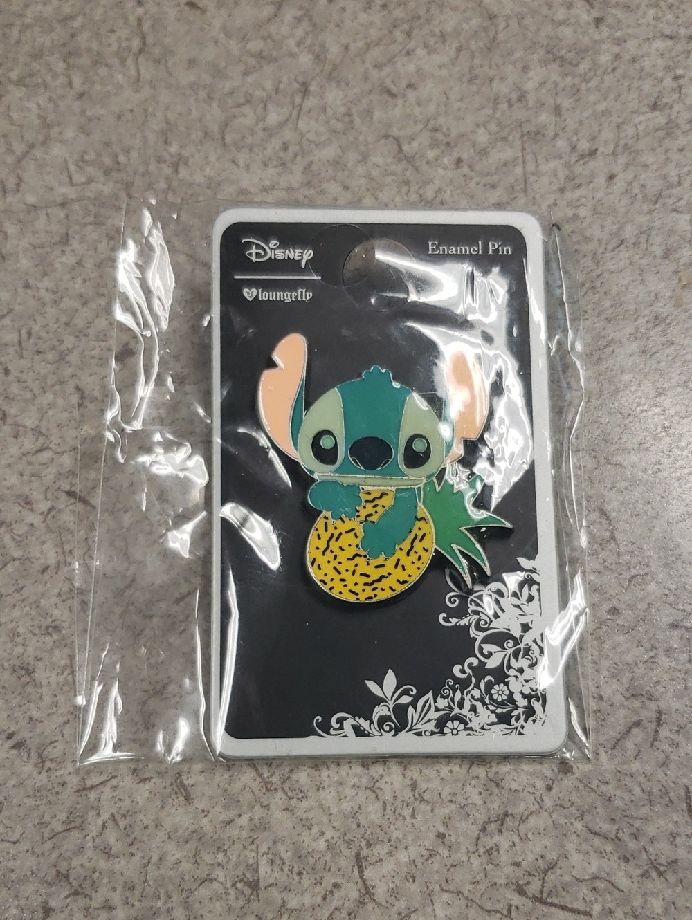Disney Stitch & Pineapple Enamel Pin NWT